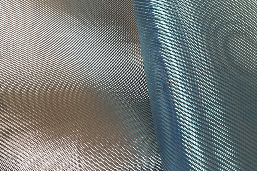 Flamskyddande lätt, flexibelt elektropläterat glasfibertyg
